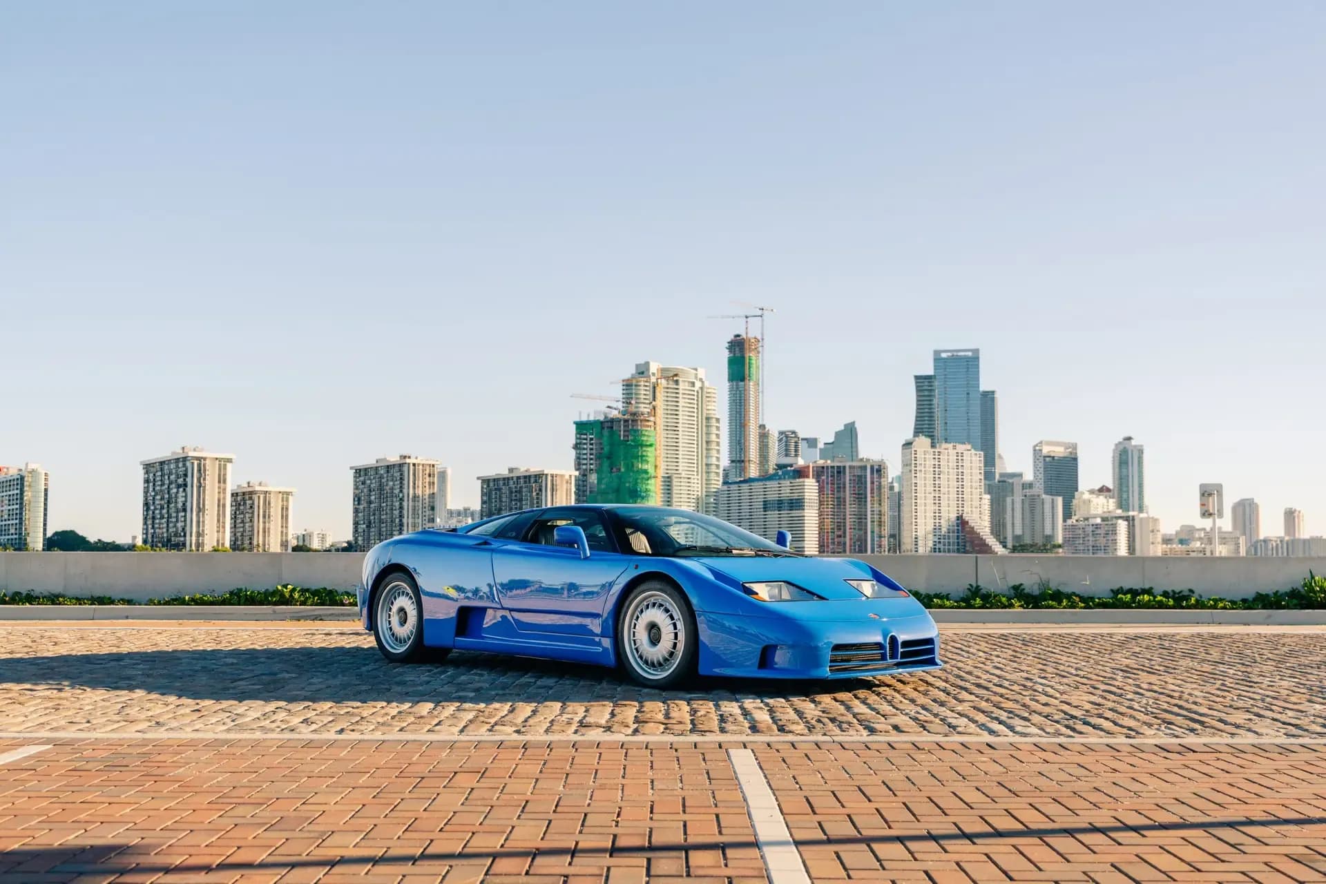 Bugatti EB110 GT