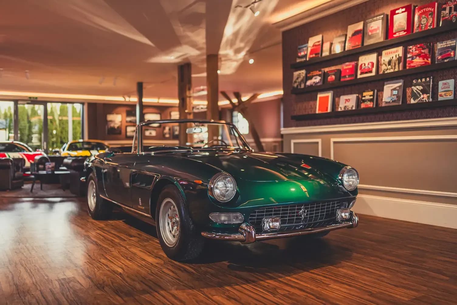 0 Ferrari 275 GTS