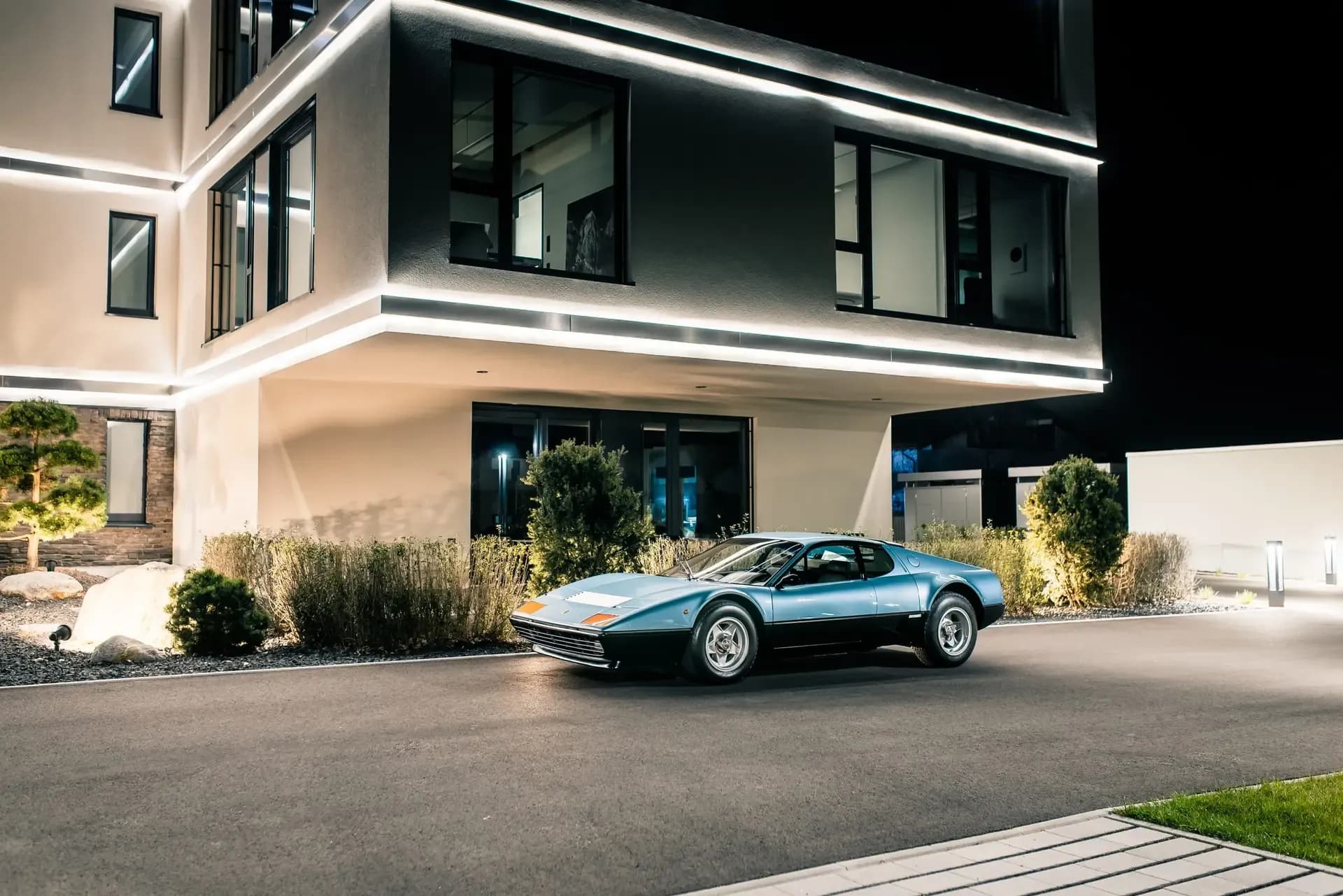 0 Ferrari 512 BB