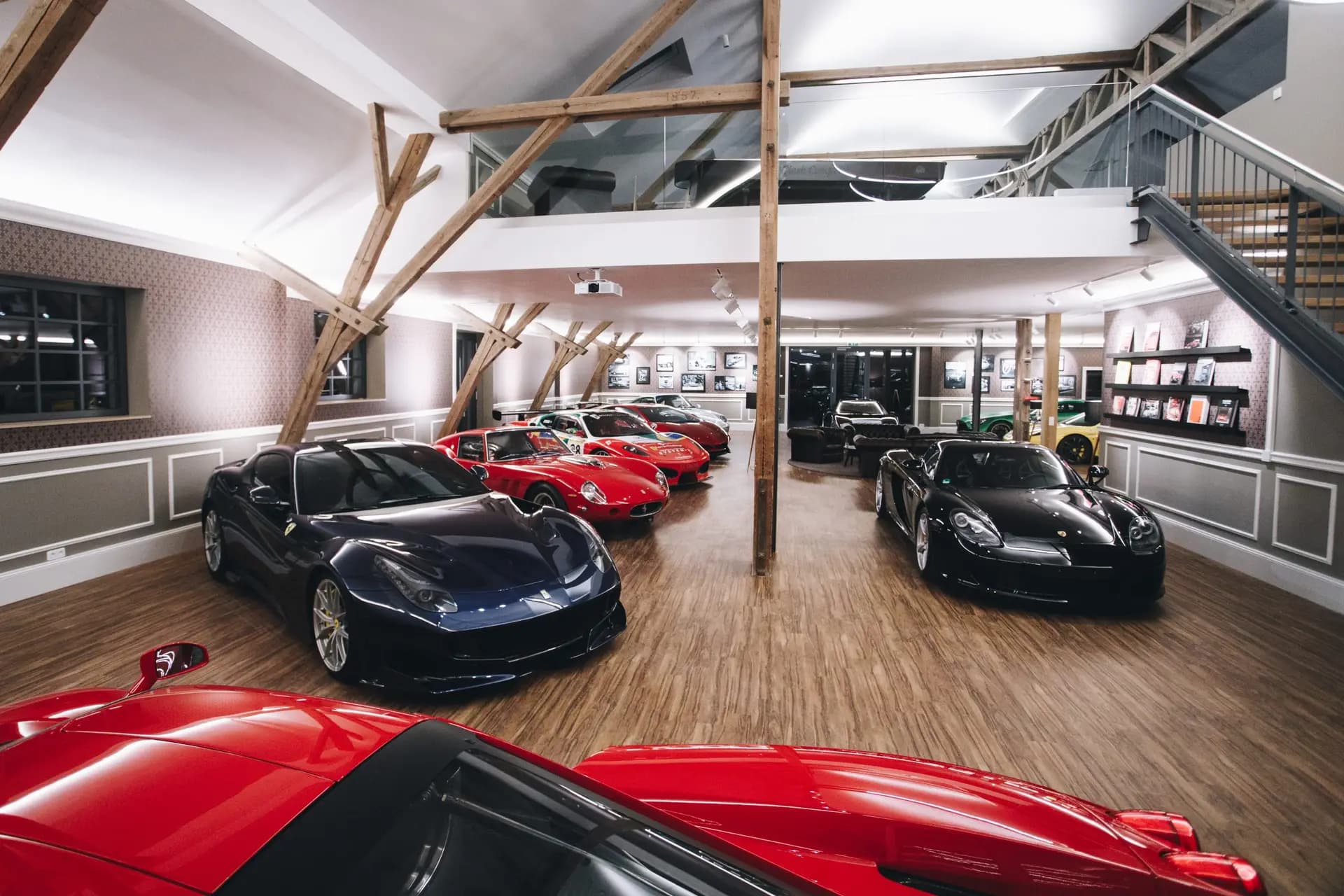 Schaltkulisse Munich showroom — interior